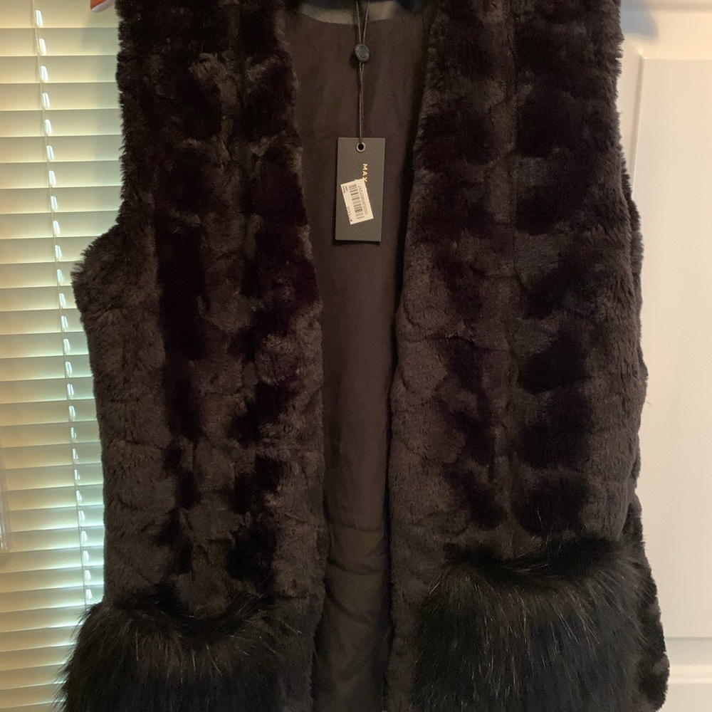 Max Studio faux fur vest, Black, size Medium